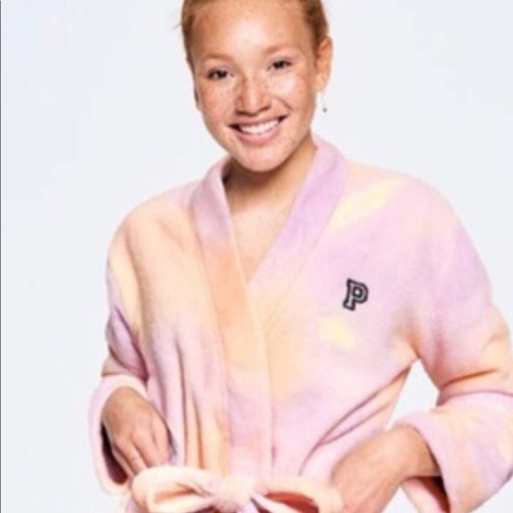 Nwot Victoria’s Secret Pink Cozy Sherpa Robe